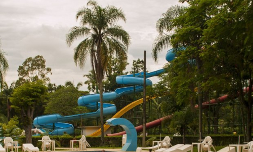 SC anuncia liberação parcial de eventos sociais e parques aquáticos