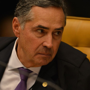 Eleito presidente do TSE, Barroso diz que eleição depende da pandemia