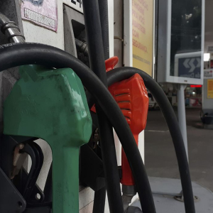 Gasolina sobe 5% a partir de hoje para as distribuidoras