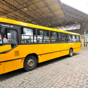 Transporte coletivo e educação seguem paralisados em Santa Catarina