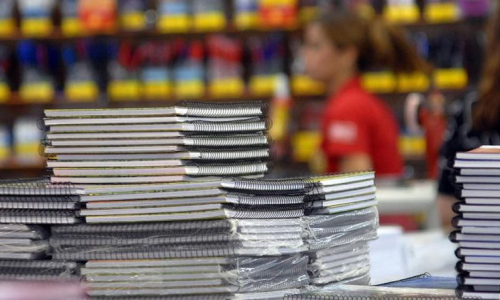Volta às aulas: confira dicas de segurança para a compra do material escolar