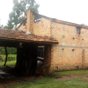 Estufa de tabaco pega fogo no interior de Itaiópolis