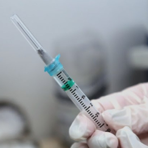 Covid-19: Anvisa alerta para venda de vacinas falsas na internet