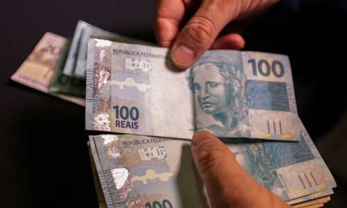 Conselho aprova novo salário mínimo regional no Paraná; confira os valores