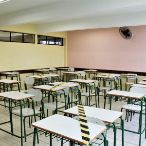 Escolas recebem materiais de prevenção contra a covid-19 no Paraná