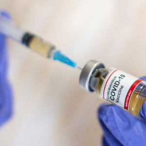Por unanimidade, Anvisa aprova uso emergencial das vacinas CoronaVac e Oxford