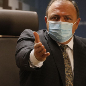 Vacinação contra covid-19 começa na quarta-feira, anuncia Pazuello