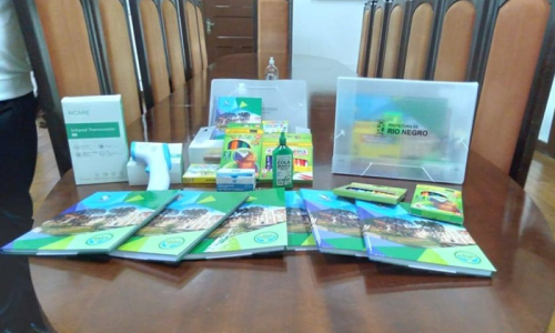 Rio Negro prepara kits escolares para alunos da rede municipal