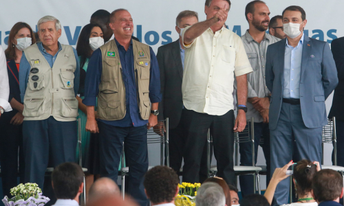 “Não devemos nos acovardar”, diz Bolsonaro durante visita a Florianópolis