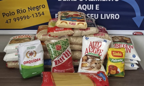 Uninter promove troca de alimentos por livros; saiba como participar
