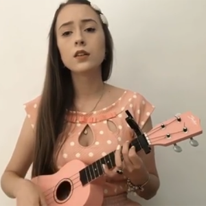 Cantora Ana Simete avança de fase no concurso The Voice Virtual
