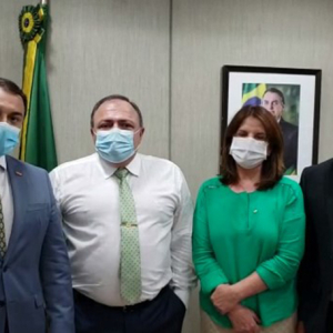 91,2 mil doses de vacina contra covid-19 chegarão em SC nesta quarta-feira