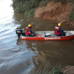 Adolescente desaparece nas águas do rio Negro