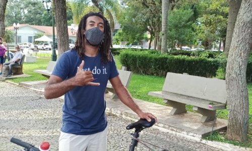 Viajante do Marrocos percorre o Brasil de bicicleta e passa por Riomafra