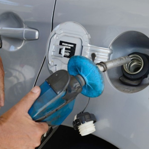 Petrobras reduz preço da gasolina pela primeira vez no ano