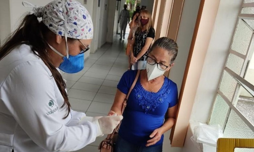 Professores da rede municipal são testados para a covid-19 em Rio Negro