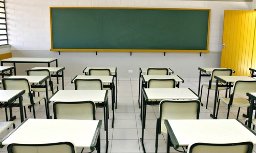 Concurso na área da Educação é adiado em Mafra