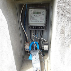 “Gato” de energia elétrica é flagrado no Alto de Mafra
