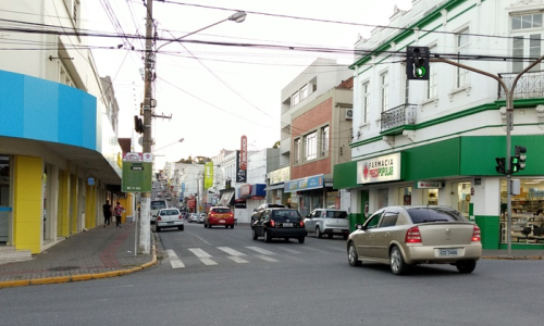 Feriado de Páscoa: ACIM e Sincomafra orientam sobre funcionamento do comércio