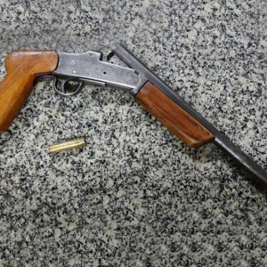 Discussão entre vigilantes termina com ameaça de morte e arma de fogo apreendida