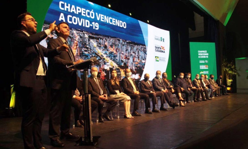 "Não haverá lockdown nacional”, garante Bolsonaro em Chapecó