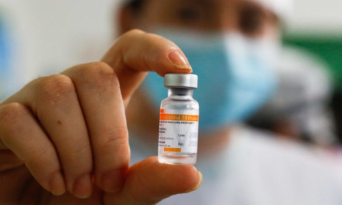 Saúde recomenda intervalo de 28 dias entre aplicação de doses da CoronaVac