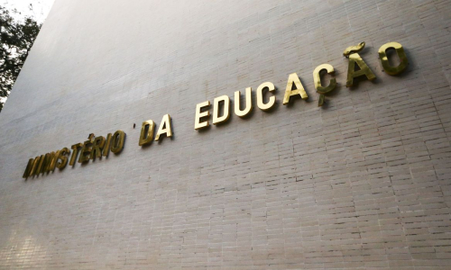 Começa hoje o prazo para pedir isenção de inscrição no Enem 2021