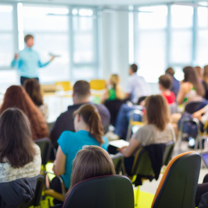 Jovens dizem que educação foi a área mais afetada durante pandemia