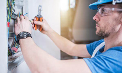Canal C abre inscrições para o curso de eletricista residencial e predial