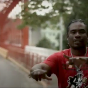 Haitiano Ernest Bee lança terceiro clipe com críticas ao sistema político do seu país