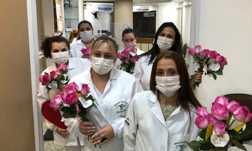 Alunos de Enfermagem do Senac de Rio Negro homenageiam profissionais da Saúde