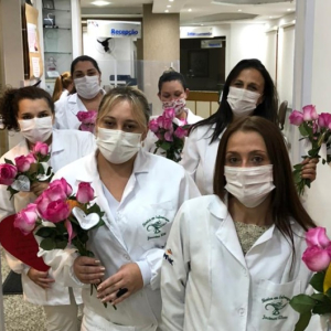 Alunos de Enfermagem do Senac de Rio Negro homenageiam profissionais da Saúde