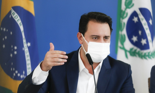 Ratinho Junior afirma que toda a população adulta do PR será vacinada até setembro