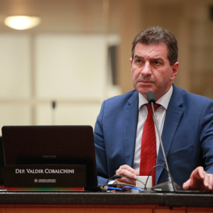 Valdir Cobalchini aprova combate à estiagem no orçamento de SC