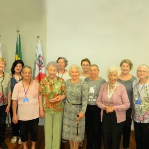 Clube de Amigas do Hospital São Vicente de Paulo faz doação à instituição