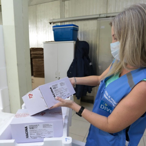 Entenda por que é possível ter covid-19 mesmo após duas doses da vacina