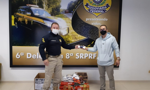 Campanha da PRF arrecada alimentos para entidades carentes em Mafra