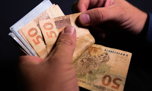 Campanha Serasa Limpa Nome renegocia dívidas por até R$ 100