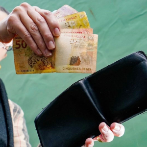 Prazo para contestar auxílio emergencial negado termina sábado