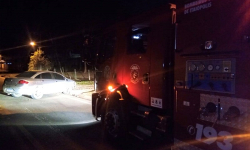 Carro sai de pista e deixa um homem ferido em Itaiópolis