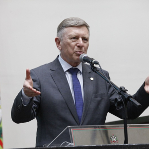 Entrevista: Deputado Milton Hobus avalia Reforma da Previdência em SC