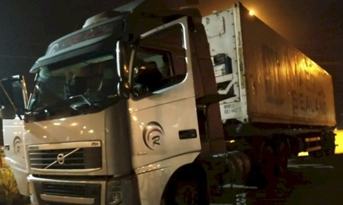 Caminhão roubado é recuperado na BR-116, em Mafra