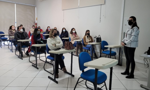 Agosto Dourado: Saúde de Mafra capacita profissionais sobre aleitamento materno