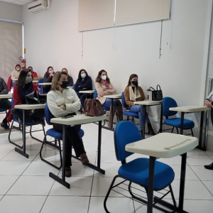 Agosto Dourado: Saúde de Mafra capacita profissionais sobre aleitamento materno