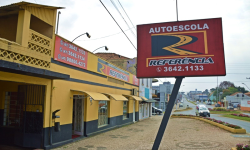 No mês de aniversário, Autoescola Referência vai sortear uma televisão de 50 polegadas