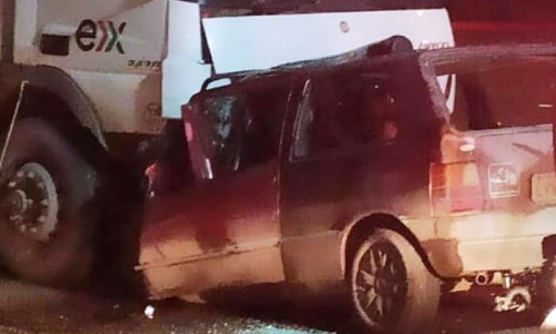 Homem morre após bater contra caminhão em Mafra