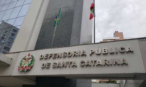Defensoria Pública de SC lança concurso com salário de R$ 15,8 mil