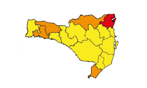 Apenas uma região em SC está em nível gravíssimo a para covid-19