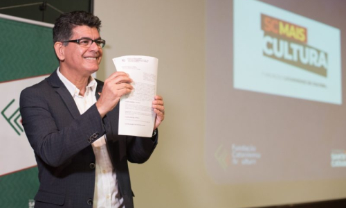 “Vamos descentralizar e integrar a cultura em SC”, afirma Edinho Lemos