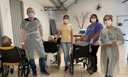 Mafra começa a vacinar idosos com a terceira dose contra a covid-19